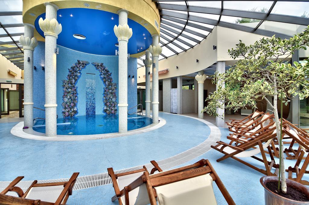 Les Magnolias Hotel Primorsko Exterior photo