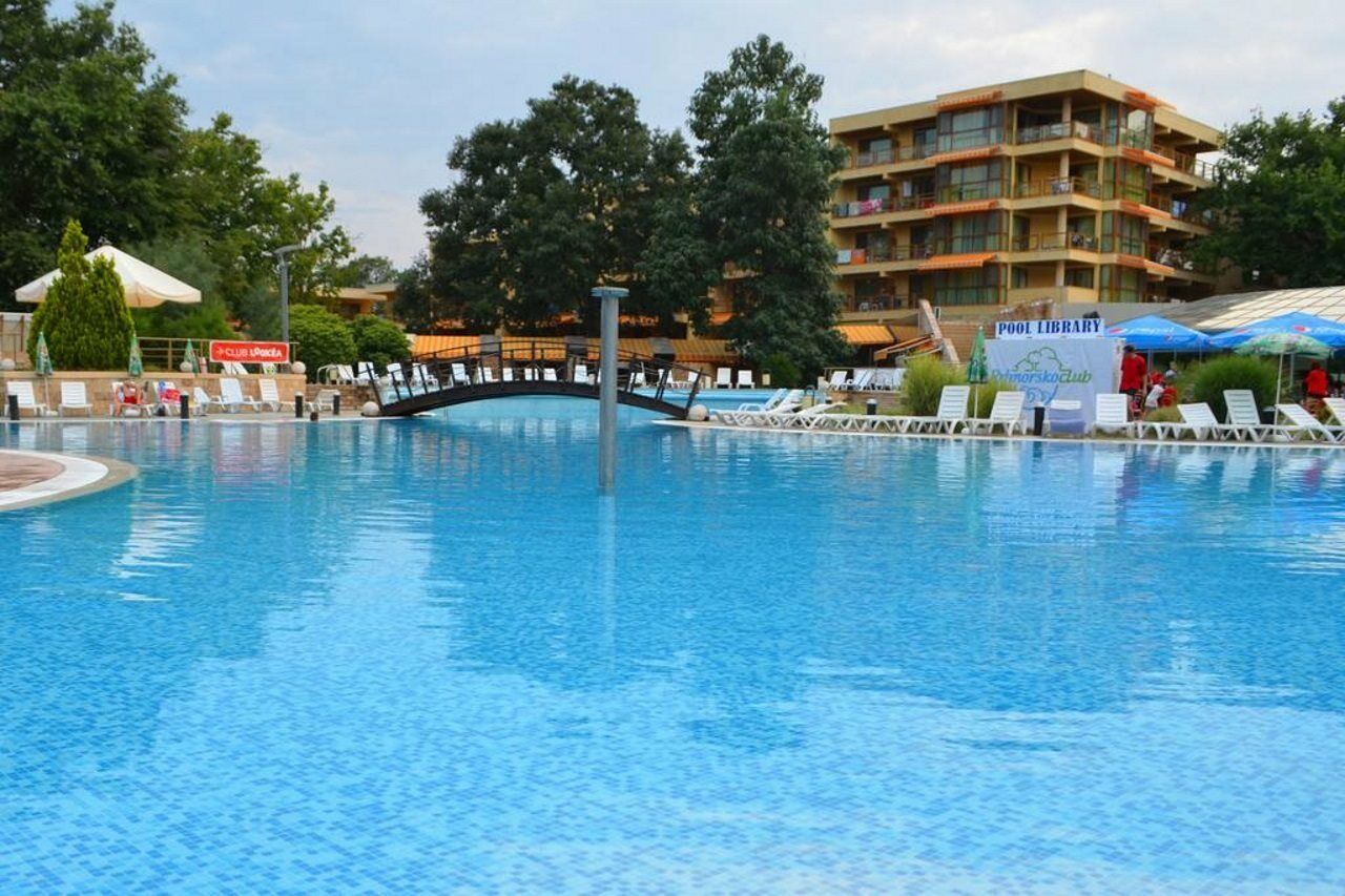 Les Magnolias Hotel Primorsko Exterior photo